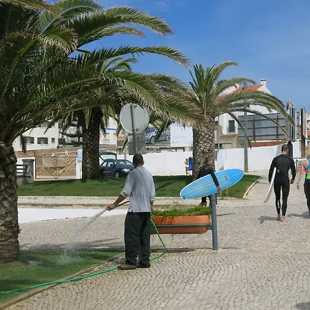 Guest house Ericeira Soulsurfers Guesthouse *